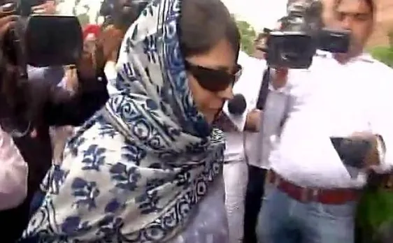  Article 35A: J&K CM Mehbooba Mufti meets PM Modi