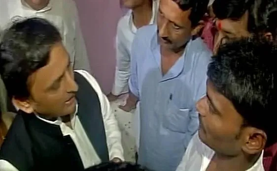 Gorakhpur hospital deaths: Akhilesh Yadav visits families of victims