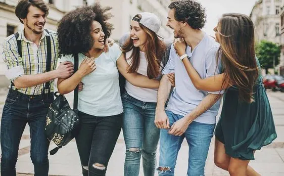 Strong teenage friendship bond may boost mental health, says study