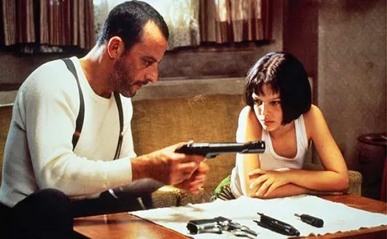 Choriwood special, Bichhoo vs. Leon: The Professional
