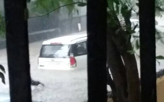 Mumbai rains: B-town celebs comes out in support of Mumbaikars, express concern, share helpline numbers