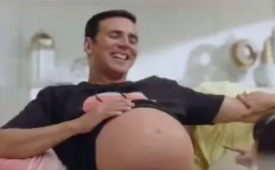 Watch: Akshay Kumar is pregnant, all set to deliver six babies!