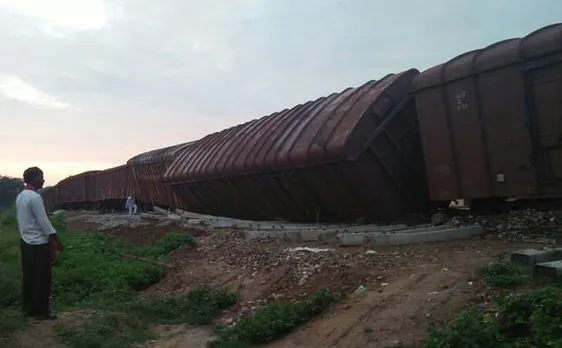 4 loaded wagons of goods train derail near Hardattpur railway station; Allahabad-Manduadih route affected