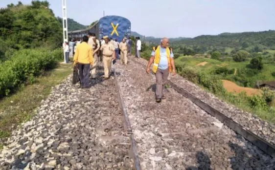 Another train derails in UP, 7 coaches of Howrah-Jabalpur-Shaktipunj Express go off-track, no casualties reported