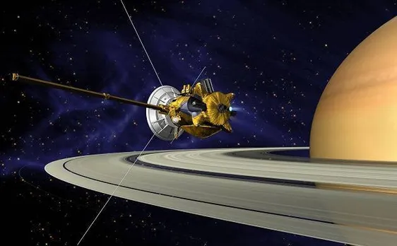 NASA's Cassini spacecraft gears up for its final plunge into Saturn