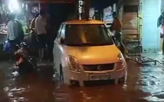 Mumbai: Heavy rain lashes city, BMC on alert  