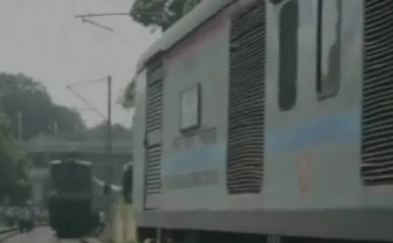 Major accident averted as Duronto, Hatia-Anand Vihar and Mahabodhi Express come on same track near Allahabad