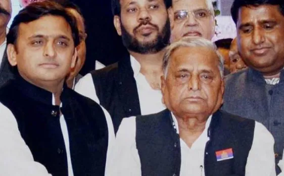 UP: Yadav clan heading for appeasement, Akhilesh invites father to SP meet