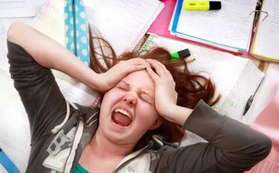 Keeping TV in bedroom may lead to poor grades, reveals study