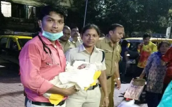 Mumbai woman delivers baby in Dadar railway station platform
