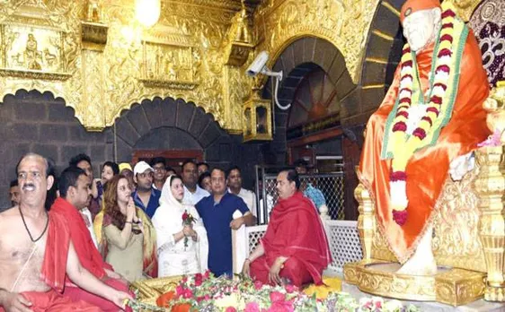 Kapil Sharma visits Shirdi Sai Baba temple to seek blessing for Firangi's success