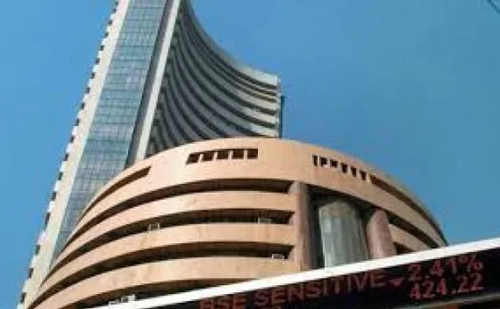 Sensex attains record high of 33500, Nifty crosses 10400 mark post India's steep rise in ease of doing business