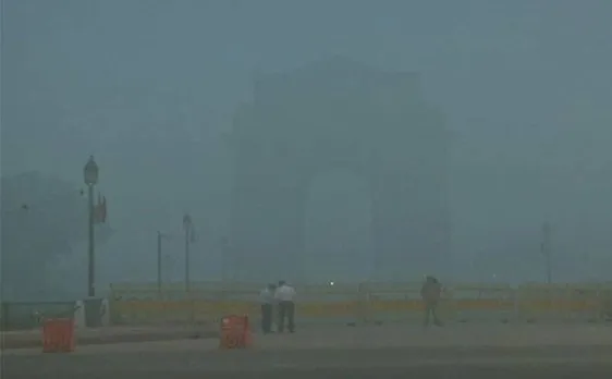 Delhi-NCR shrouded by foggy weather conditions; air quality falls to alarming levels