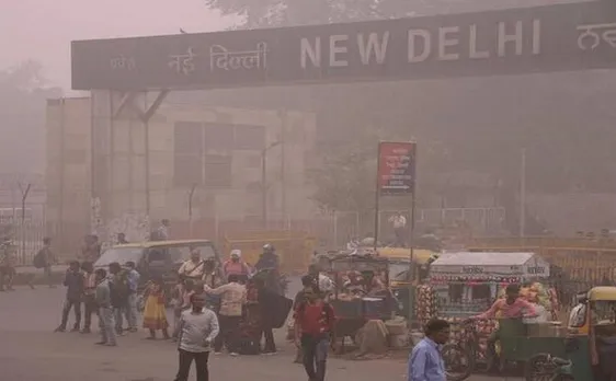 Delhi air pollution: Deadly smog chokes national capital and adjoining states (see pics)