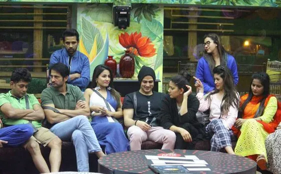 Bigg Boss 11: THIS contestant shaves his head to SAVE Hiten Tejwani from nominations