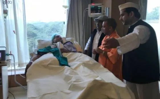Delhi: UP CM Adityanath visits ailing ND Tiwari at Saket hospital