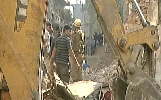 Delhi: 50-year-old building collapsed in Taimur Nagar, 2 dead