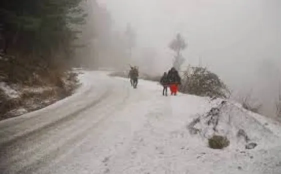 Shimla district administration issues snow advisory for tourists