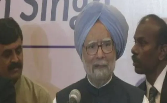 Manmohan criticises NDA govt, says PM Modi does not act against corrupts