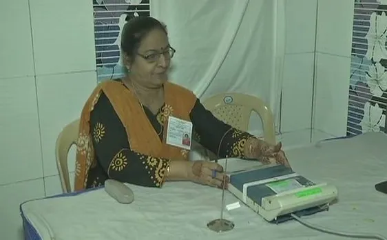 Reports of EVM tampering in Surat, Porbandar, EC replaces faulty machines, orders probe