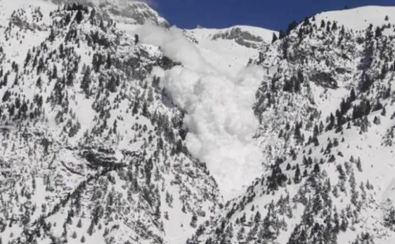 Three Army jawans go missing after avalanche hits post along LoC in J&K's Gurez