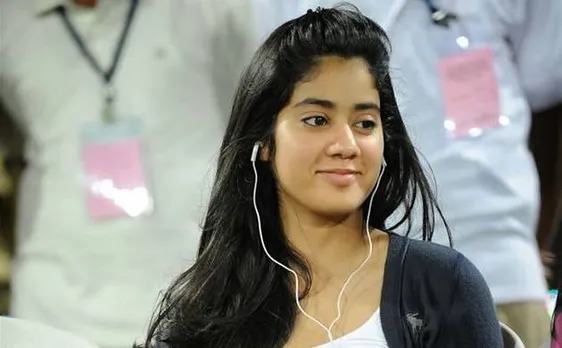 Janhvi Kapoor viral video: Srideviâ€™s daughter reveals how to get six-pack in five minutes