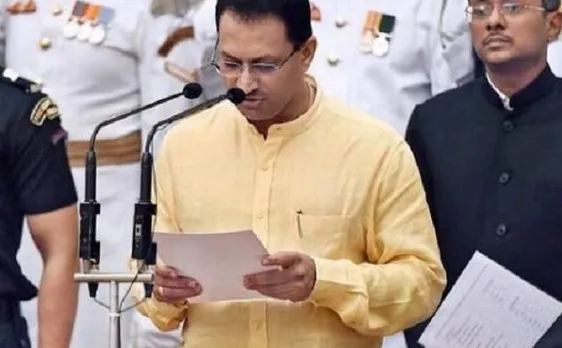 Disowned by govt, Hegde changes tune on Constitution remark, Opposition wants him sacked