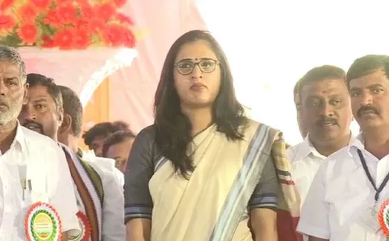 WATCH | Karnataka: Probationary IAS officer chews gum while state anthem plays