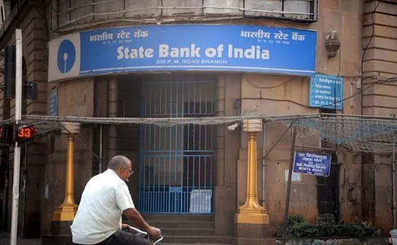 SBI lowers base rate, BPLR by 30 bps; leaves MCLR unchanged; RBI sets rupee reference rate at 63.6697 against USd
