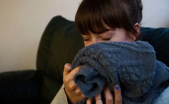 Women who smell their male partner's clothes beat stress easily, says study