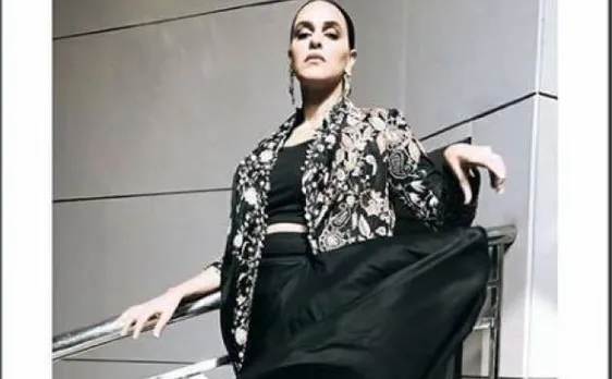 Anamika Khanna is Lakme Fashion Week Summer-Resort 2018 grand finale designer