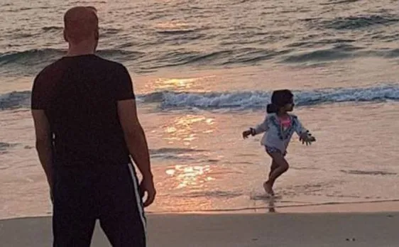 This Akshay Kumar and Nitara beach moment in Goa is just too CUTE to be true (see pic)