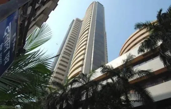 Sensex falls below 34000, Nifty below 10400 owing to heavy losses in Metal, Auto, Oil and Gas, Banking and PSU stocks