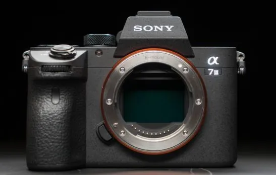 Sony launches A7 III mirrorless camera in India for Rs.1,79,990. Check Specifications here