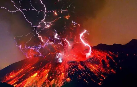Scientists record epic sound of Volcanic Thunder for the first time