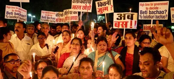 Walk the talk on 'Beti Bachao': Rahul Gandhi taunts PM Modi at midnight march