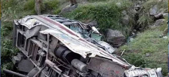 Mini-truck carrying marriage party members falls in MP's Sone river, 21 dead
