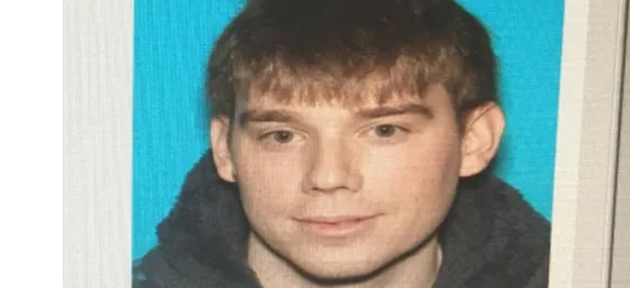 Waffle House shooting: Naked gunman kills four in US