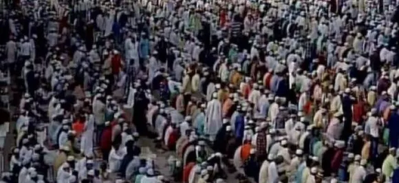 Pakistani drummers hit the streets to revive the fading beat as Ramadan fasting begins