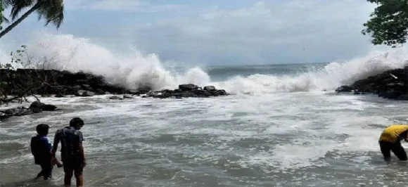 Tamil Nadu tourists drown while clicking selfies near Goa beaches