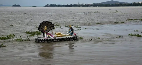 Death toll reaches 32 in flood-hit Assam