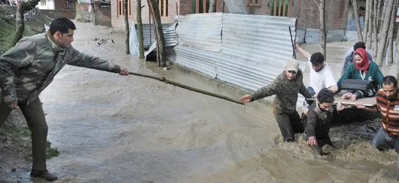 Flood alert in Jammu and Kashmir as Jhelum flows above critical mark; school closed