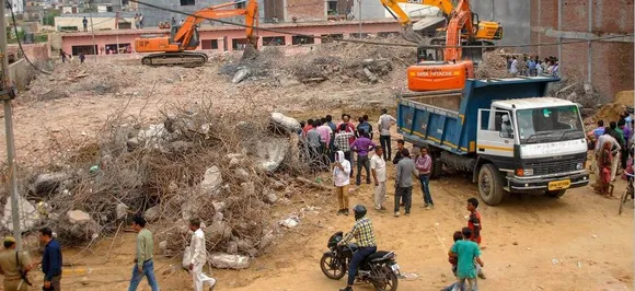2 killed, 2 hurt as two-storey building collapses in Kolkata