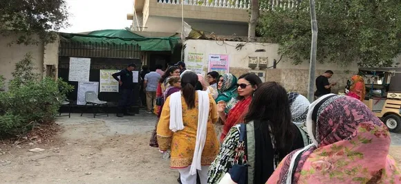 Pakistan Army stops media persons from entering polling stations in Punjab