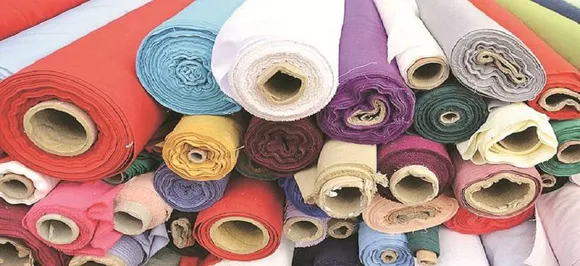 Textiles, apparel exports fall by nearly Rs 8,000 crore in FY18: Centre