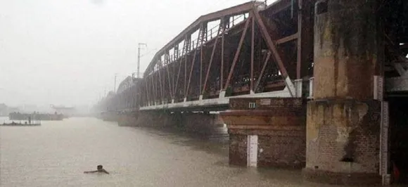 Old Yamuna bridge reopens