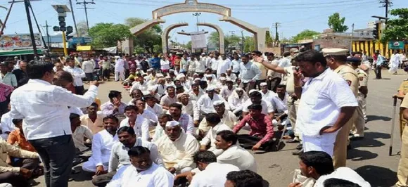 Road blockade against MPâ€™s â€˜manhandlingâ€™ at Silchar airport