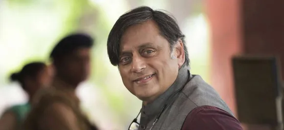 Union ministers slam Shashi Tharoor for comments on Modi's headgear