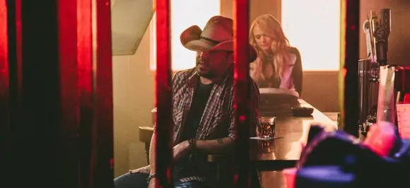 Time to 'Drowns the Whiskey' with Jason Aldean and Miranda Lambert!