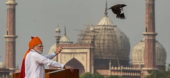 Country standing with all its might to help people facing flood fury: PM Modi during I-Day speech